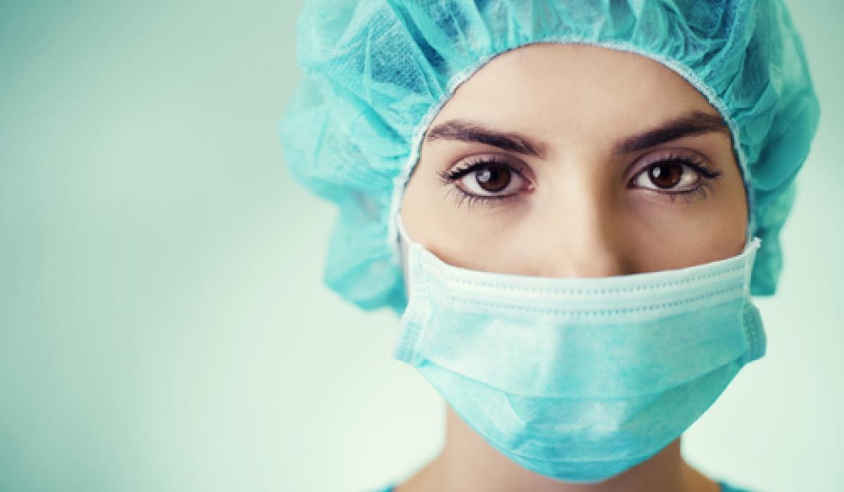 female-surgeon